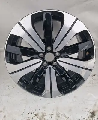 Volvo XC40 R19 alloy rim 