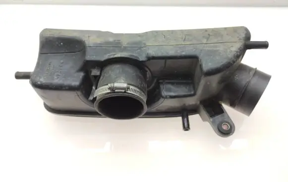 Subaru Outback Air intake duct part