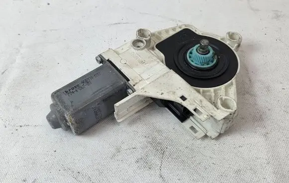 Audi Q7 4L Front door window regulator motor 8K0959802A 1101965575200 865575