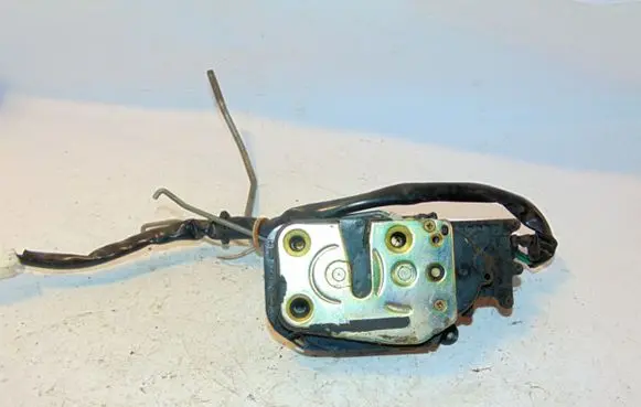 Mazda Xedos 6 Front door lock CA0659310F 1528007140