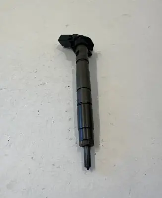 Audi A6 S6 C6 4F Fuel injector 059130277AA 0445115035