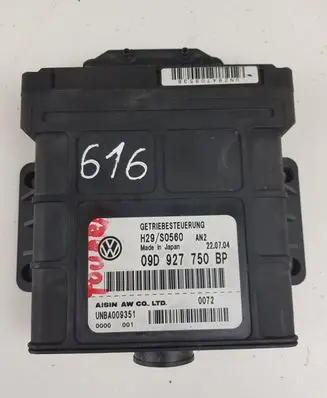 Volkswagen Touareg I Gearbox control unit/module 09D927750BP