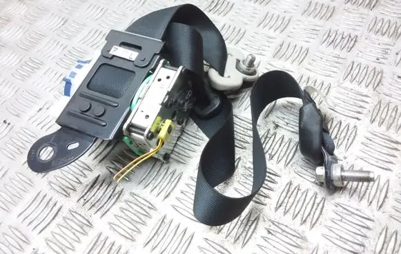 Mazda 6 Front seatbelt