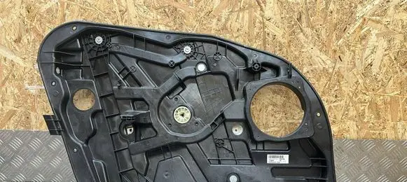 Hyundai i40 Front window lifting mechanism without motor 813103Z030