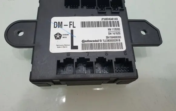 Dodge Durango III Door control unit/module 68245461AB