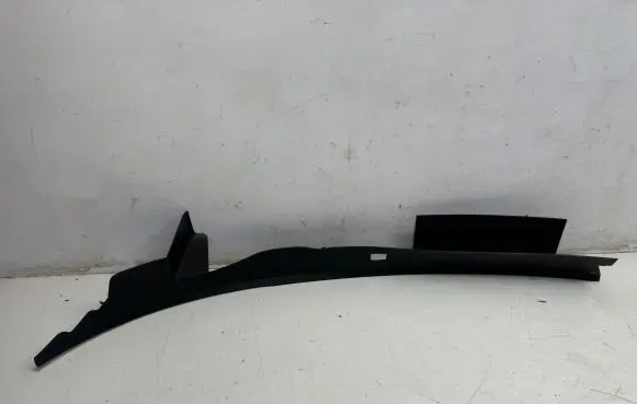 Land Rover Discovery 5 Bonnet wind deflector HY3216N740A