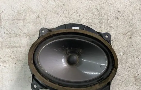 Lexus RX 330 - 350 - 400H Subwoofer speaker 861600E070