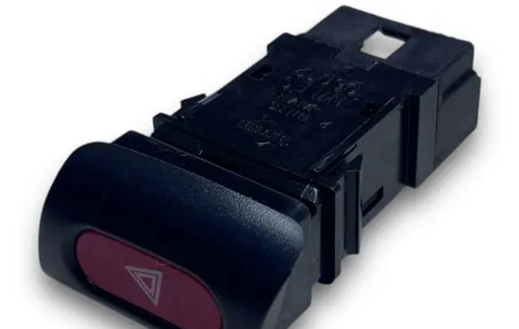 Nissan Primera Hazard light switch 252901C700