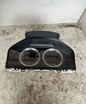 Volvo XC70 Speedometer (instrument cluster) 31270851aa