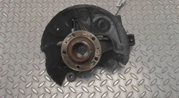 Front wheel hub