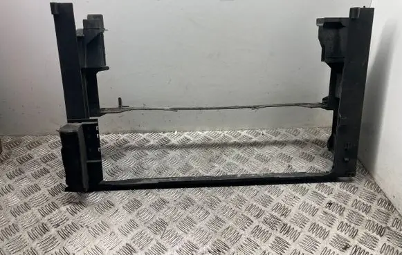Radiator support slam panel bracket
