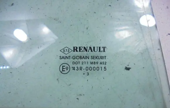 Renault Megane II Rear side window