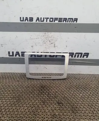 Volkswagen PASSAT B6 Radio/GPS head unit trim 3C0858069P
