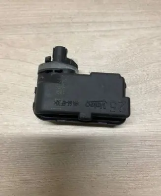 Volkswagen Golf VII Headlight level adjustment motor 5m0941295a