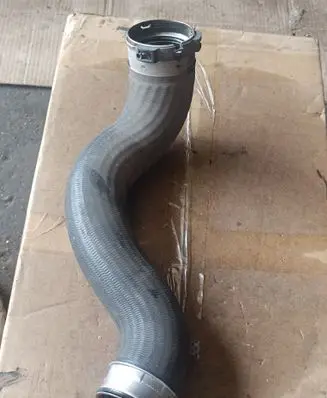 Mercedes-Benz E W212 Intercooler hose/pipe A2045280682