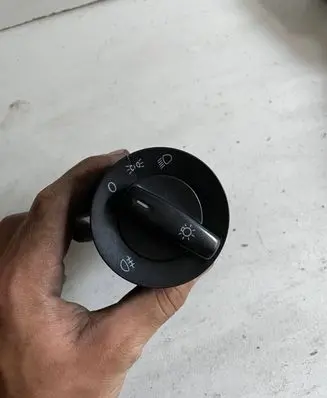 Volkswagen PASSAT B6 Light switch 1T0941431T