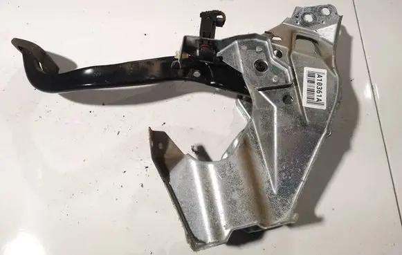 Opel Astra H Brake pedal 