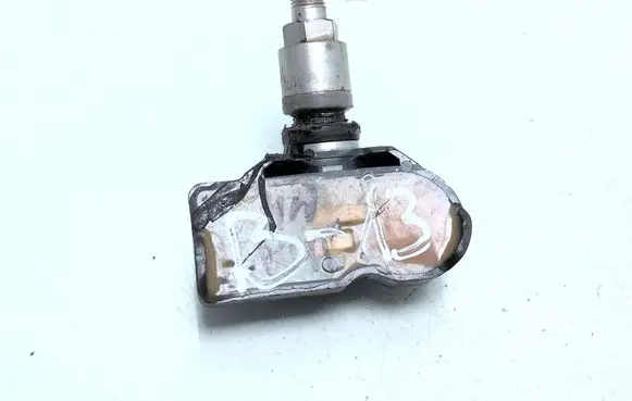 BMW X1 E84 Tire pressure sensor 6798872