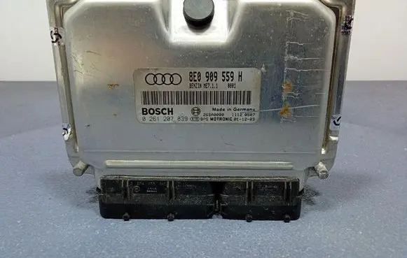 Audi A6 Allroad C5 Engine control unit/module ECU 8E0909559H
