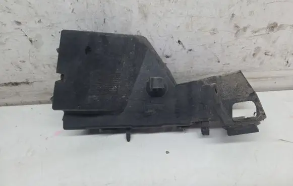 Audi Q5 SQ5 Fender mounting bracket PPGF30 8R0807283