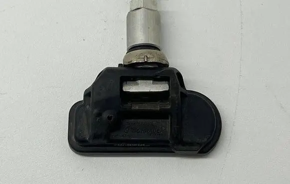 Mercedes-Benz GLK (X204) Tire pressure sensor CCAJ13LP0300T2 2546AGG4 2013DJ5530