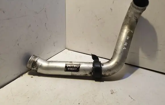 Volvo V70 Intercooler hose/pipe 9186477