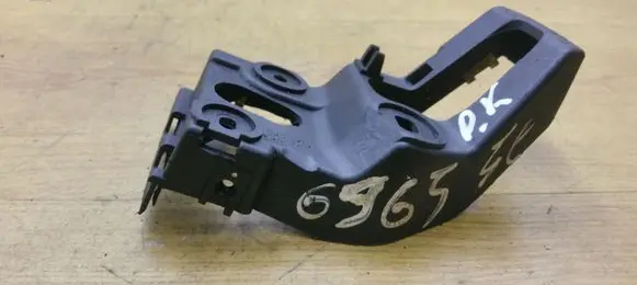 Audi A4 S4 B7 8E 8H Front bumper mounting bracket 8E0853921D