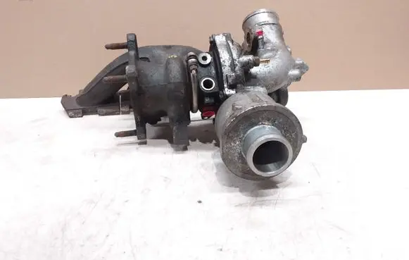 Audi A5 8T 8F Turbo 06H145704K