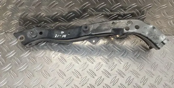 Headlight/headlamp mounting bracket