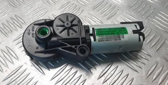 Hyundai Tucson TL Seat adjustment motor 88684C1000