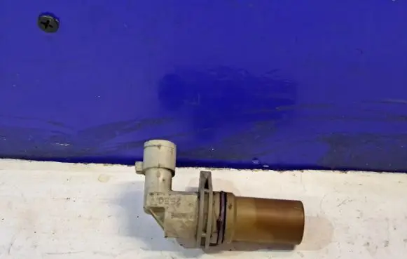 Saab 9-5 Camshaft position sensor 46798345
