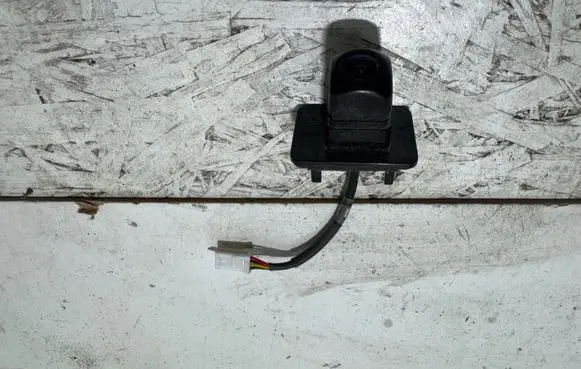 Subaru Forester SK Reversing camera 86267SJ000 88C600983