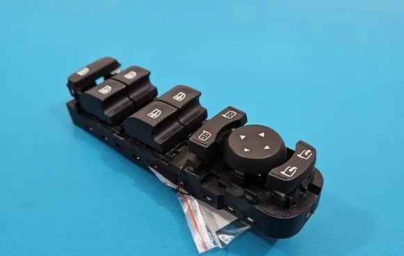 Renault Megane III Electric window control switch IMPRK1572314