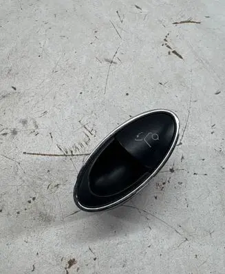 Mercedes-Benz E W211 Tailgate opening switch A2118211758