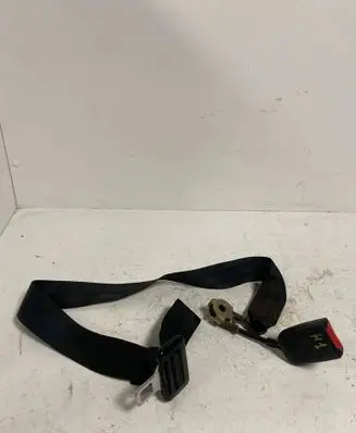 Volkswagen Golf IV Middle seatbelt (rear) 33000226