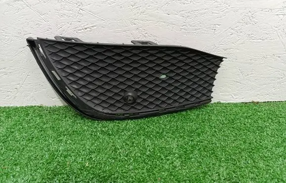 Mercedes-Benz E W213 Front bumper lower grill A2138852903