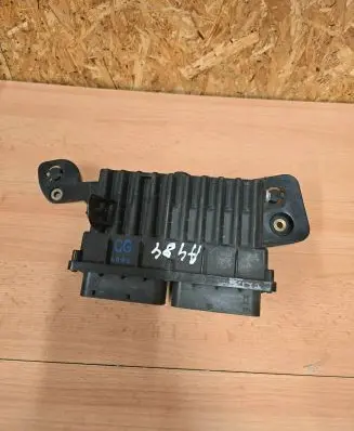 Opel Zafira A Coolant fan relay 24410128