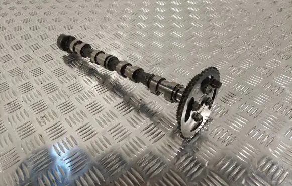 Toyota Corolla Verso AR10 Camshaft 135020R010 135230R010