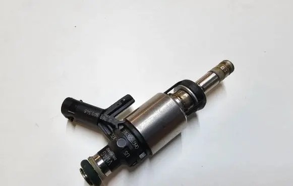 Volkswagen Tiguan Allspace Fuel injector 06G906036E