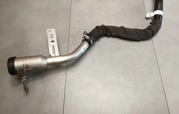 Fuel tank filler neck pipe