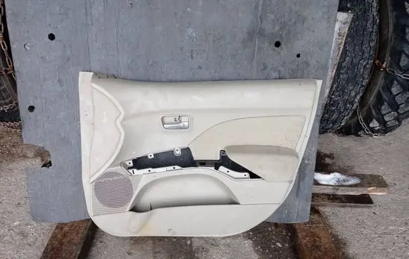 Mitsubishi Outlander Front door card panel trim 7221A960YAQ