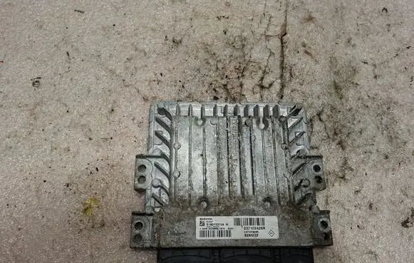 Renault Megane III Engine control unit/module 237102426R