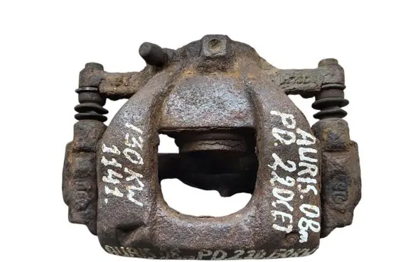 Toyota Auris 150 Front brake caliper 