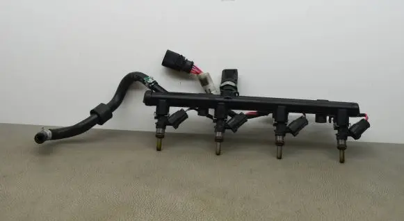 Audi A7 S7 4K8 Fuel main line pipe 06L906031A 06H906051J