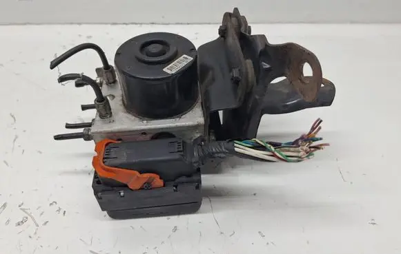 Toyota Yaris ABS Pump 00009054E0 0SU7H06B21 895410D040