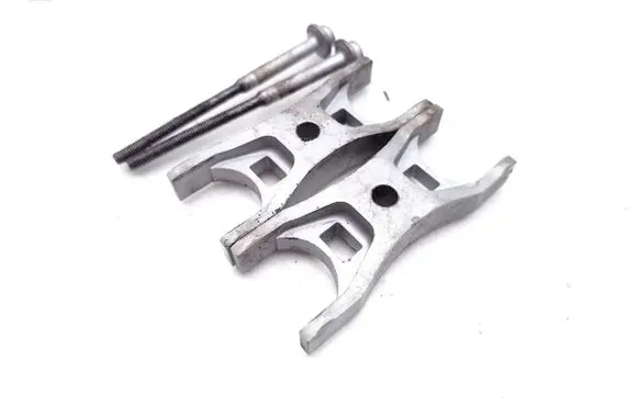 Audi A6 C7 Fuel Injector clamp holder 04L216