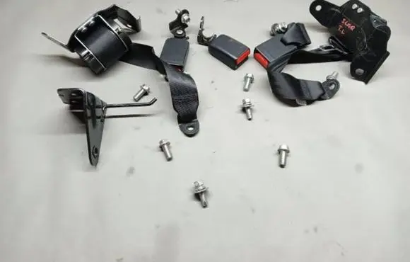 Mitsubishi Space Star Rear seatbelt