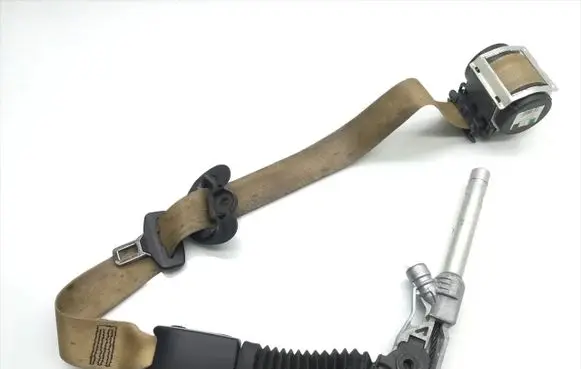BMW 5 E60 E61 Front seatbelt 601629600D