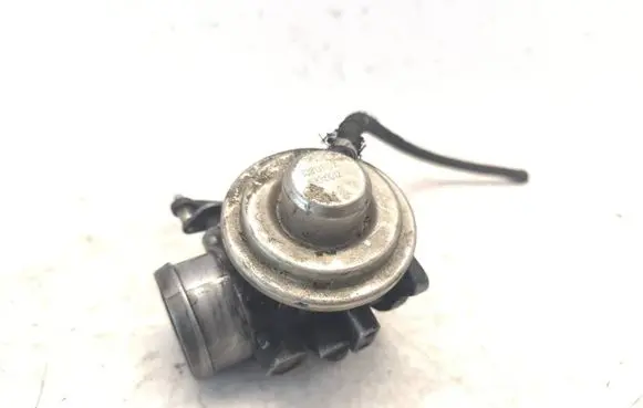 Skoda Octavia Mk1 (1U) EGR valve 038131501E