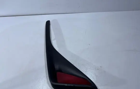 Rear bumper corner part panel trim